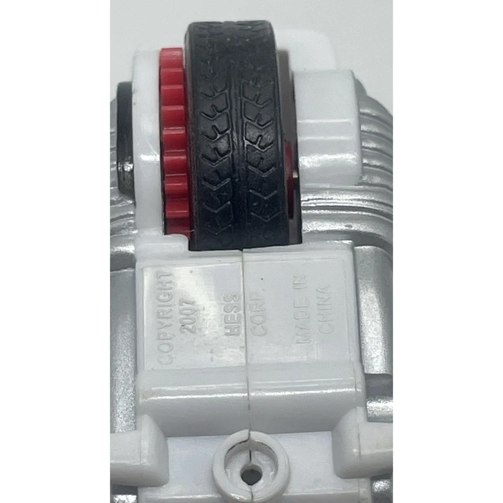 2007‎ HESS White MOTORCYCLE Loose Rev-and-GO